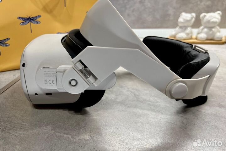 VR очки Oculus Quest 2 64 Gb в отличном состоянии