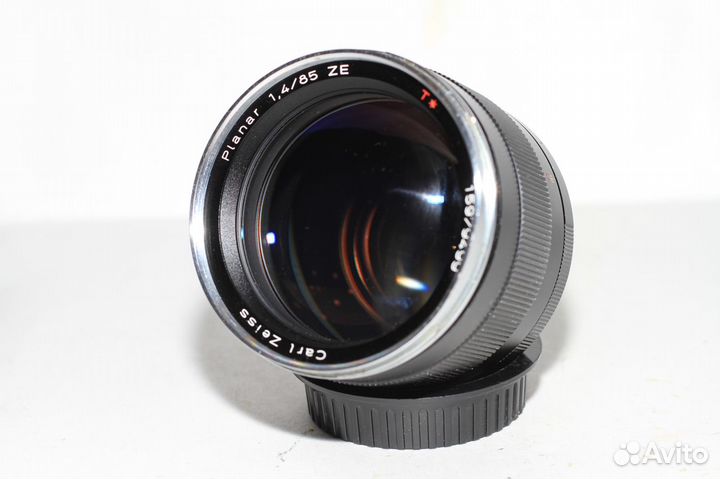 Carl Zeiss Planar 1,4/85 ZE T*