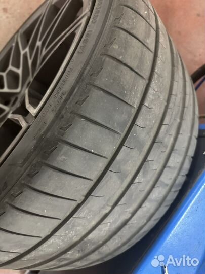 Bridgestone Potenza Sport 375/30 R20 и 385/30 R20