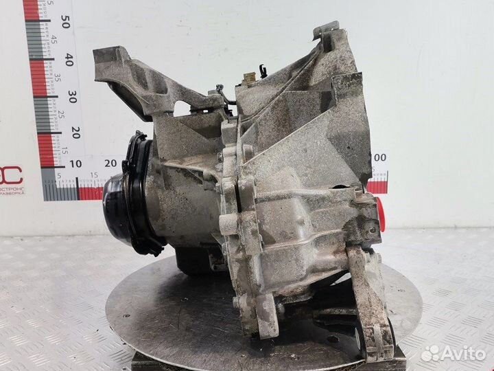 МКПП (механическая коробка переключения передач) F