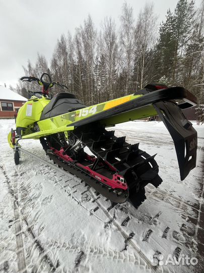 Горный снегоход BRP Freeride