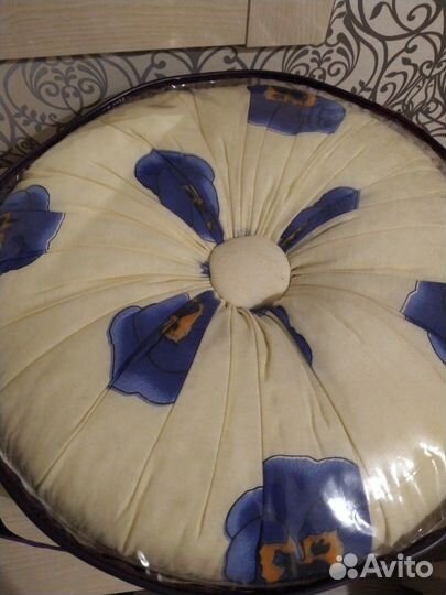 Диванная подушка