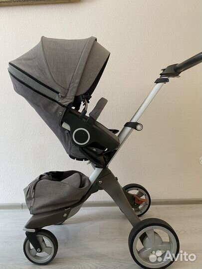 Прогулочная коляска 3 в 1 бу Stokke