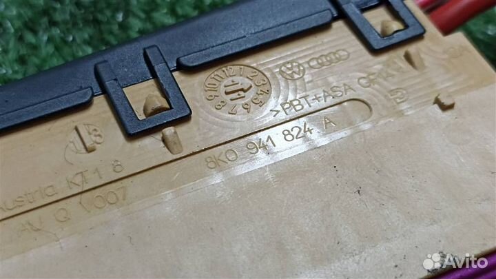 Блок предохранителей Audi A4 (B8) 2007-2015