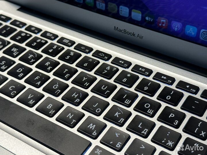 MacBook Air 13 8/128Gb 2017г / Отличное состояние