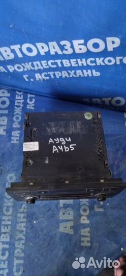 Штатная магнитола Audi A4B6 седан 2003