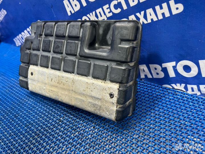 Резонатор воздушного фильтра Dodge Neon 1 седан