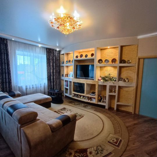 4-к. квартира, 89 м², 5/5 эт.