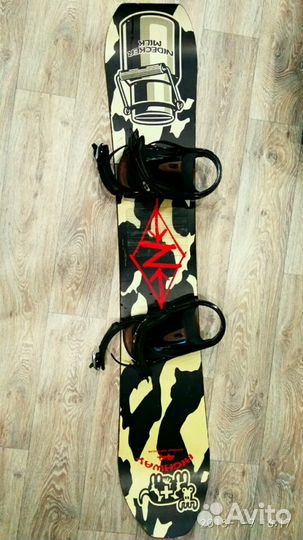 Сноуборд с креплениями