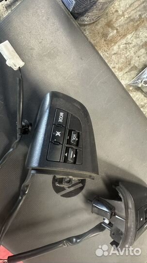 Кнопки управления на руль Mazda 3 BL