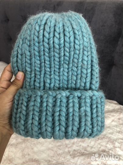 Зимняя шапка крупной вязки. Ручная работа