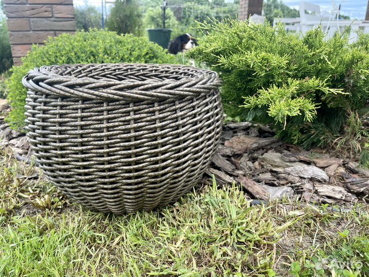 Кашпо из ротанга