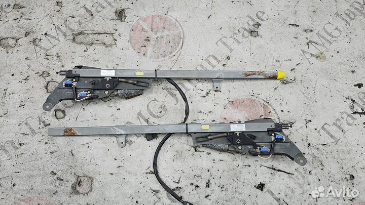 Механизм подачи ремня на Mercedes-Benz W140 CL SEC