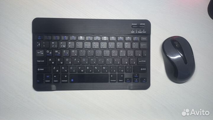 Клавиатура беспроводная и беспроводна мышь