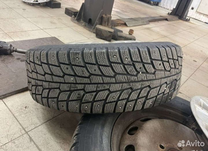 Комплект зимних колес Форд Фокус 2 Michelin X-Ice