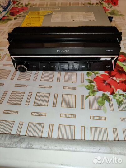 Автомагнитолы 1 din с выдвижным экраном