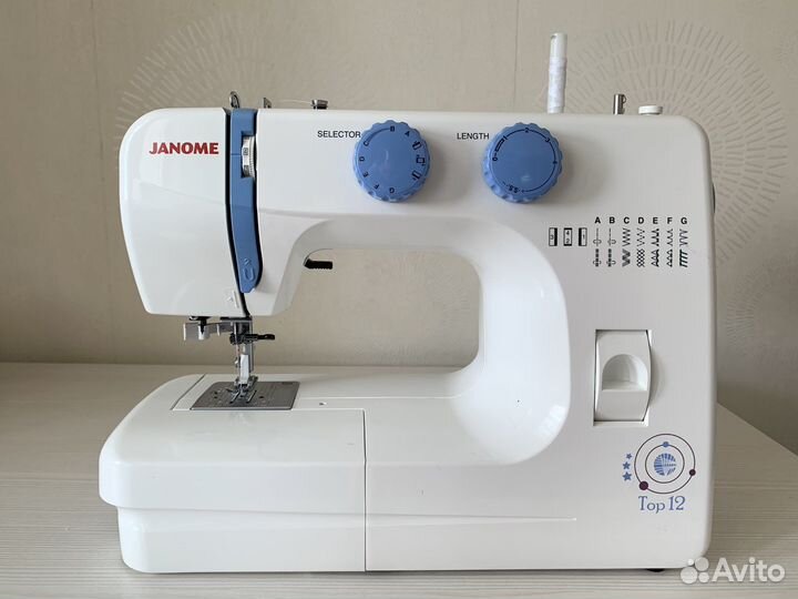 Швейная машина Janome Top 12