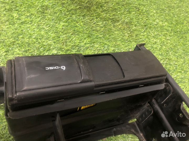 Ченджер компакт дисков CD/DVD Audi A8 D2