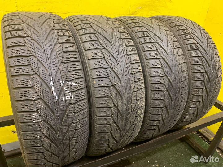 Nokian Tyres Hakkapeliitta R2 SUV 225/60 R17 99R