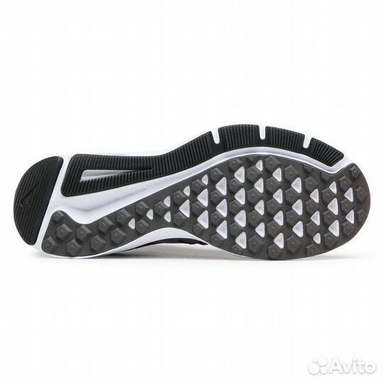 Новые кроссовки Nike Run Swift(US9)оригинал adidas