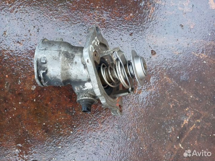 Термостат Mercedes ML164 S221 W273