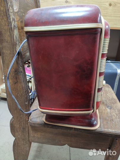 Радиоприёмник сетевой ламповый Звезда-54 Радиола