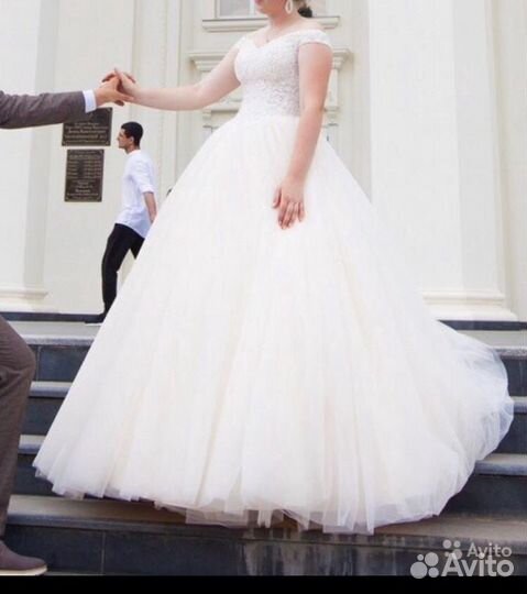 Платье свадебное