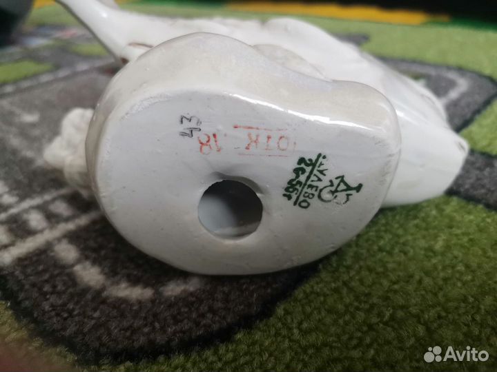 Фарфоровые статуэтки (2шт.)