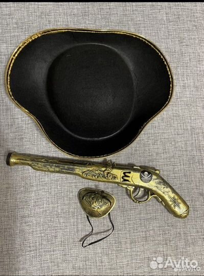 Шляпа пирата и пистолет(детский косплей)