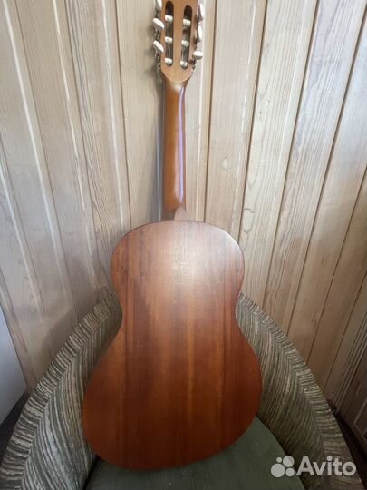 Гитара 3/4 (чехол, подставка для ноги)