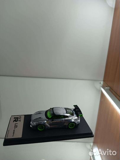 Модель 1:64 nissan gtr