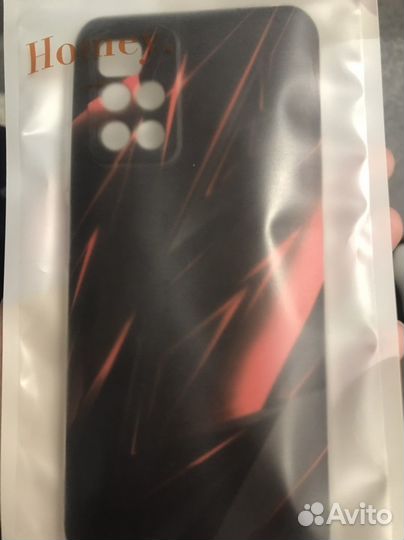 Чехлы на телефон