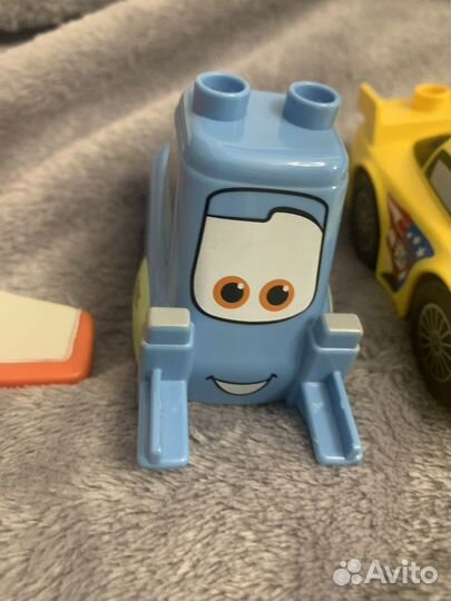 Игрушки лего дупло и самолётик