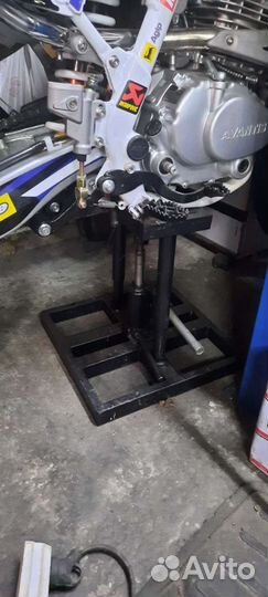 Подставка под мотоцикл
