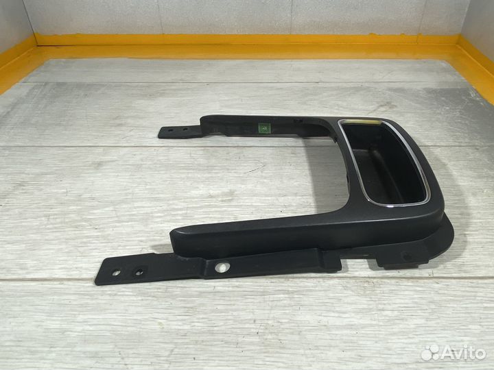 Накладка центральной консоли Kia sorento