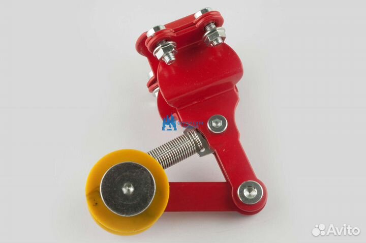 Натяжитель приводной цепи с роликом универсальный
