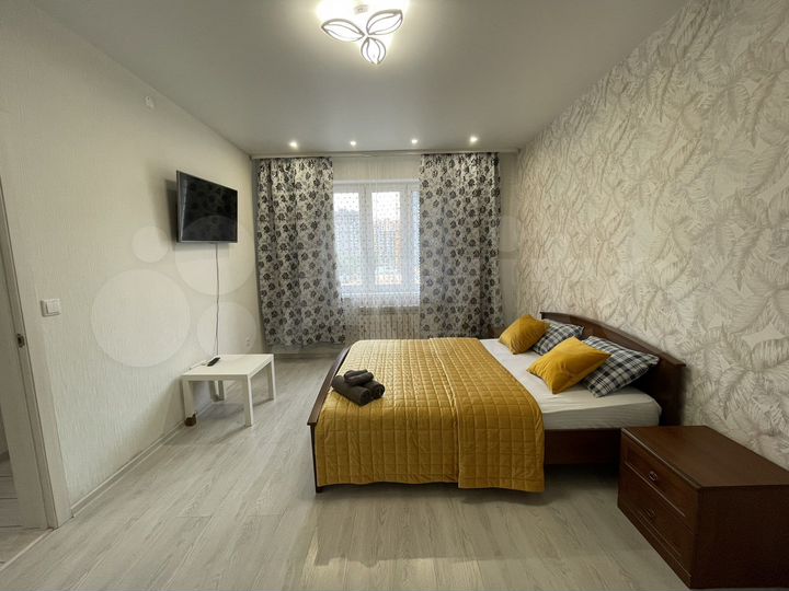 1-к. квартира, 43 м², 2/10 эт.