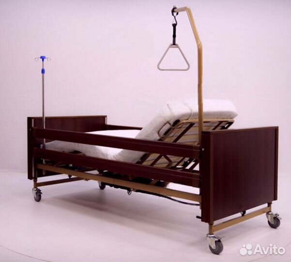 Медицинская кровать для ухода за больными