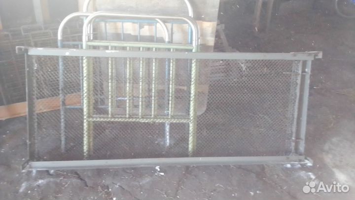 Продам кровать железную