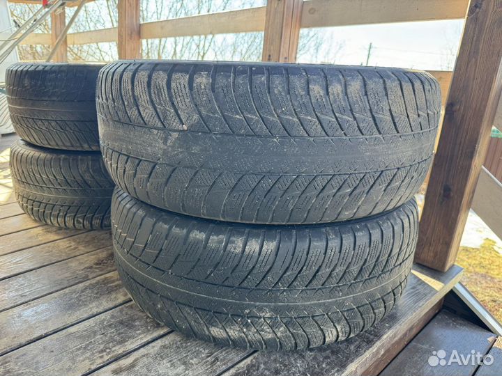 Bridgestone Blizzak LM-001 245/50 R19 105V