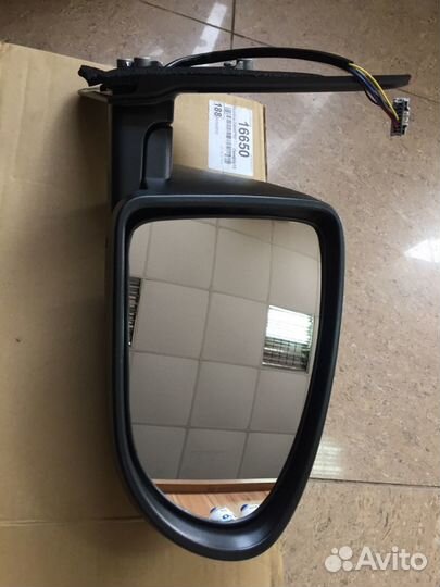 Зеркало заднего вида Nissan Qashkai правое и левое