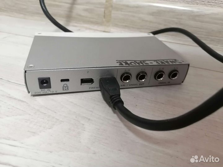 Внешняя звуковая карта behringer F-control FCA 202