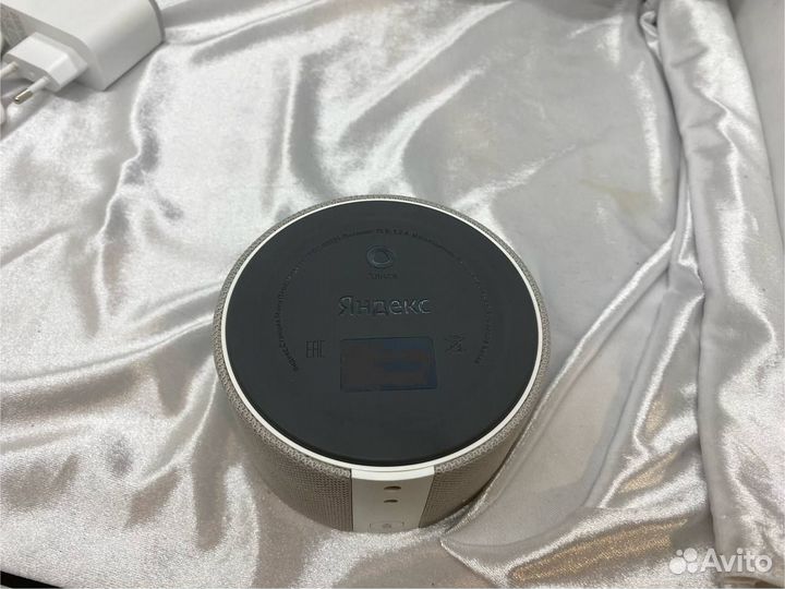 Умная колонка Яндекс Станция Мини Плюс без часов с