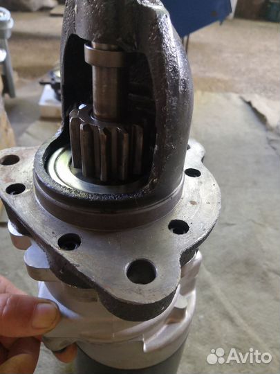 Стартер на Эксковатор