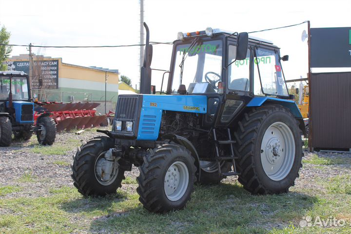 Трактор МТЗ (Беларус) 892, 2014