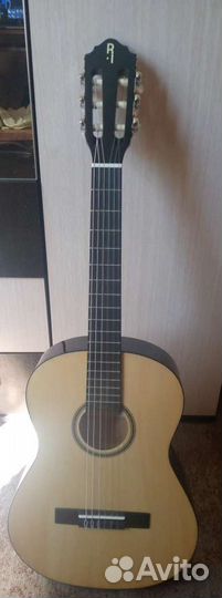 Классическая гитара бу