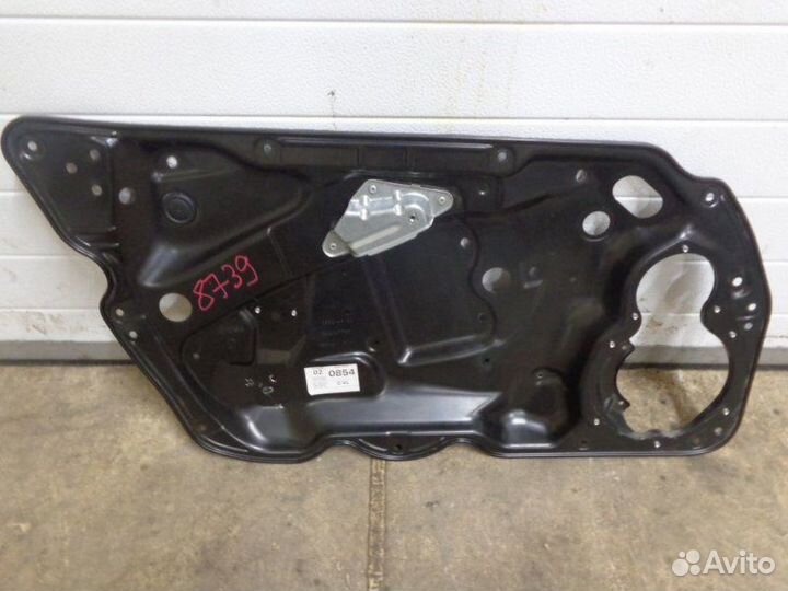 Кронштейн Volkswagen Passat B6 BZB