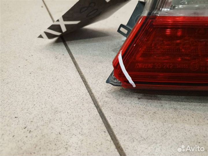 Фонарь задний наружный правый Toyota Camry XV70 2