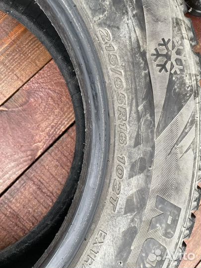 Roadstone Winguard Spike 215/65 R16