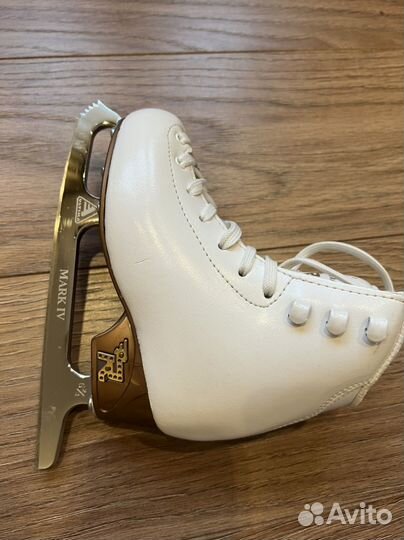 Коньки фигурные risport Antares р. 17.5